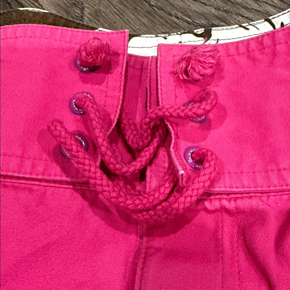 Old Navy Hot Pink Women's Board Shorts - Picture 6 of 6